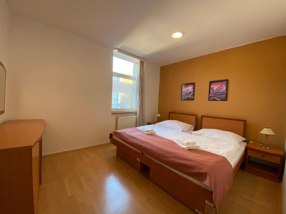 Hotel Adria Nová Dubnica Extérieur photo