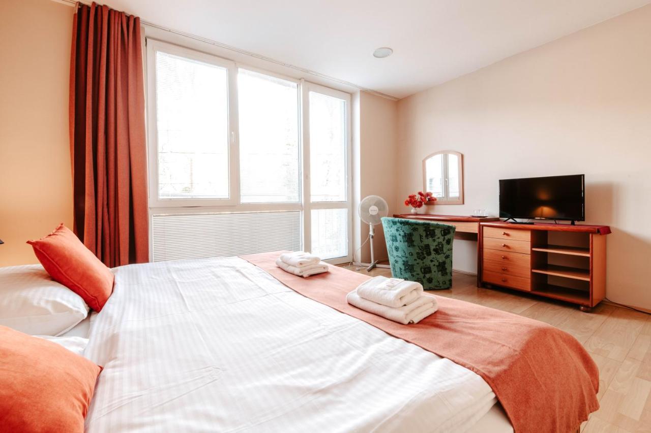 Hotel Adria Nová Dubnica Extérieur photo