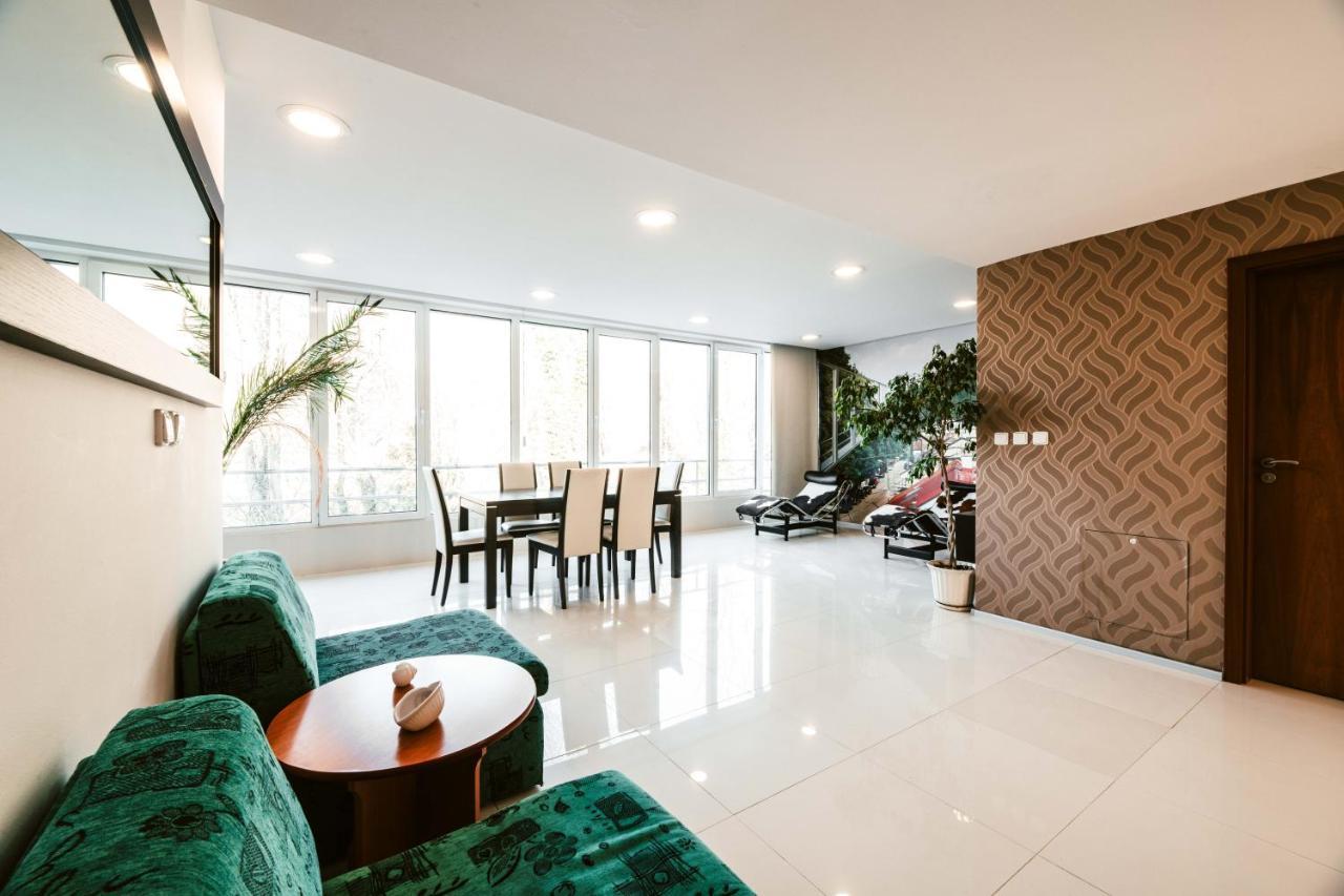 Hotel Adria Nová Dubnica Extérieur photo