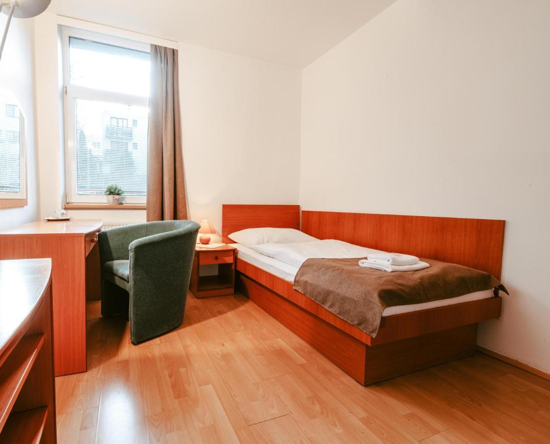 Hotel Adria Nová Dubnica Extérieur photo