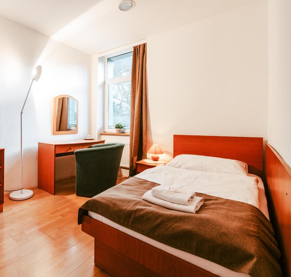 Hotel Adria Nová Dubnica Extérieur photo