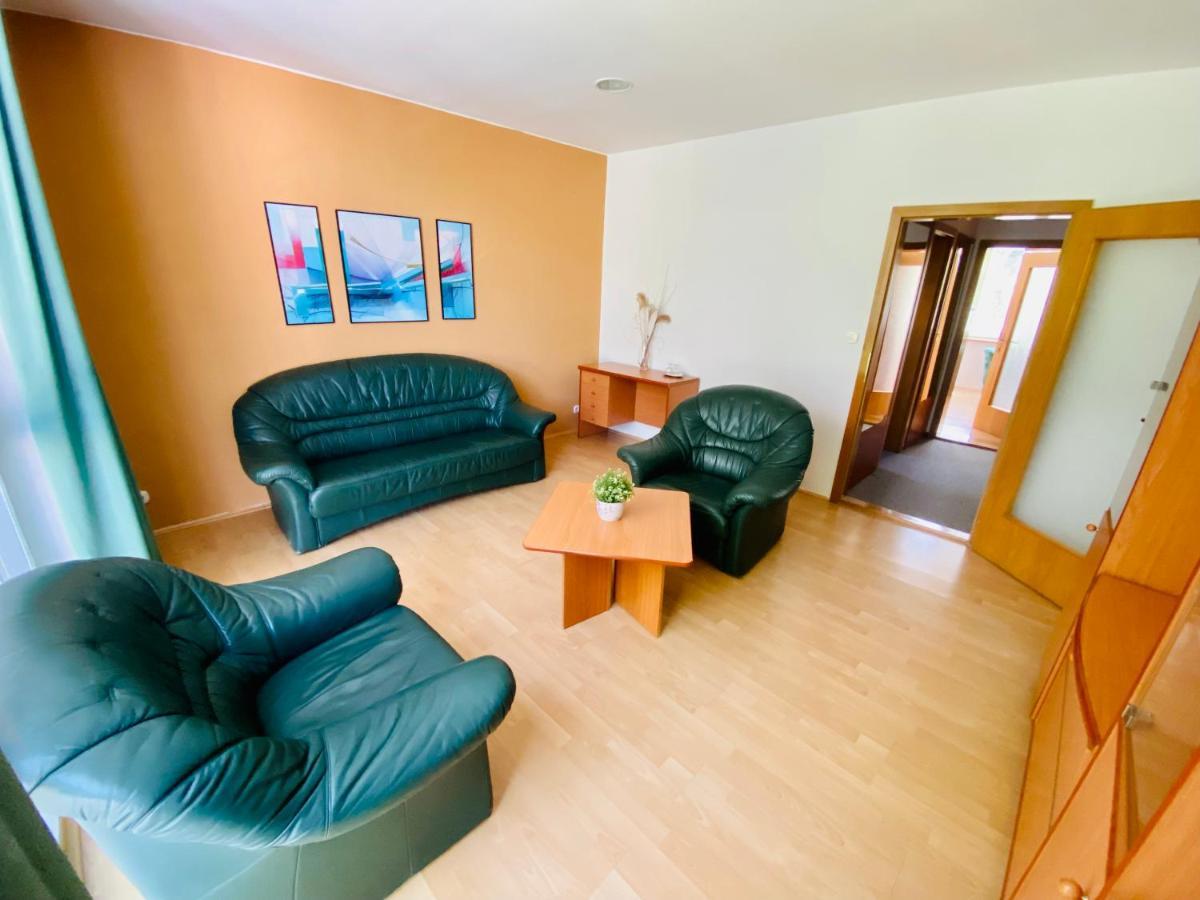 Hotel Adria Nová Dubnica Extérieur photo